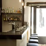 Chateau Les Merles Et Ses Hotell 4*