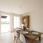 Chateau Les Merles Et Ses Hotel 4*