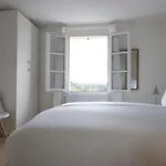 Hotel Chateau Les Merles Et Ses