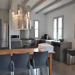 Chateau Les Merles Et Ses 4* Mouleydier