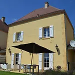 Chateau Les Merles Et Ses 4* Mouleydier