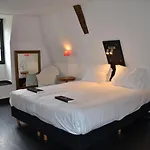 Hotell Chateau Les Merles Et Ses Mouleydier