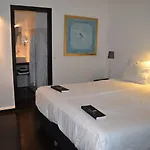 Chateau Les Merles Et Ses Hotell Mouleydier