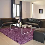 Hotel Chateau Les Merles Et Ses