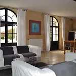 Chateau Les Merles Et Ses Hotel 4*