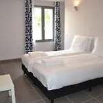 Hotel Chateau Les Merles Et Ses