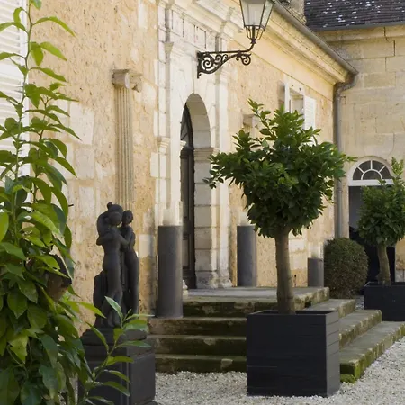 Château Les Merles Et Ses