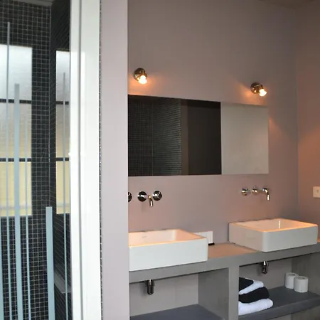 Chateau Les Merles Et Ses Hotel Mouleydier