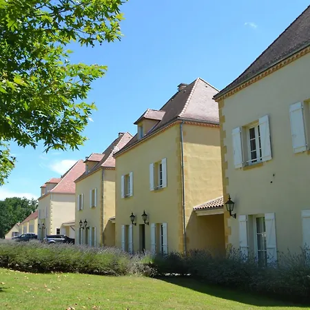 Château Les Merles Et Ses