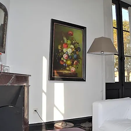 Château Les Merles Et Ses 4*