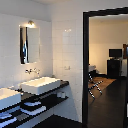 Hotel Château Les Merles Et Ses