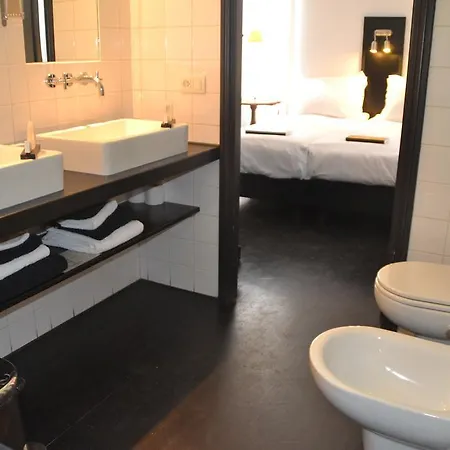 Château Les Merles Et Ses Hotel Mouleydier