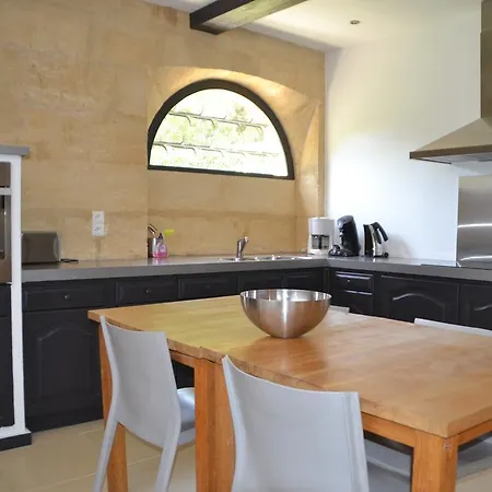 Château Les Merles Et Ses Hotel 4*