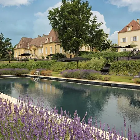 Château Les Merles Et Ses 4* Mouleydier