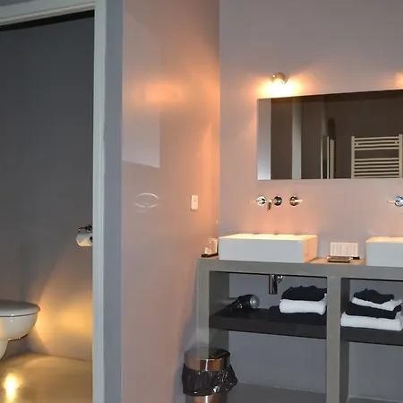 Hotel Château Les Merles Et Ses