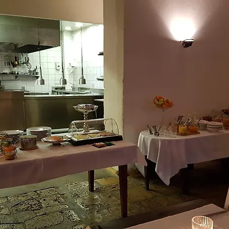 Hotel Château Les Merles Et Ses Mouleydier