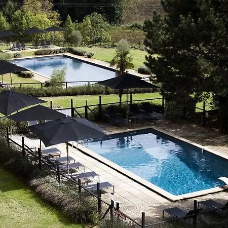 Hotel Château Les Merles Et Ses