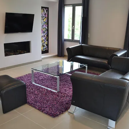 Hotel Château Les Merles Et Ses