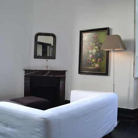 Chateau Les Merles Et Ses Otel 4*