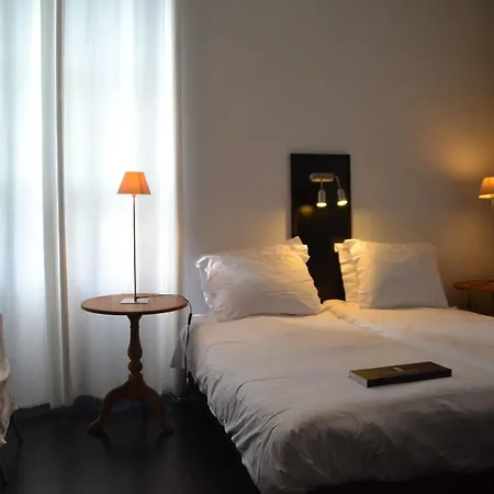 Chateau Les Merles Et Ses Hotel Mouleydier