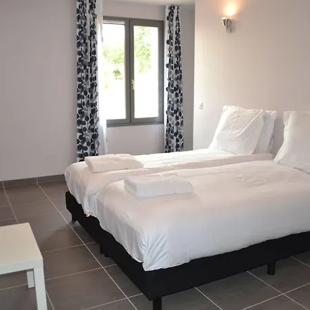 Hotel Château Les Merles Et Ses