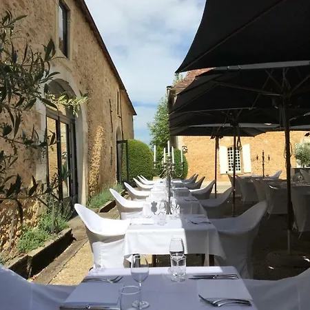 Château Les Merles Et Ses 4*