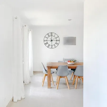 Château Les Merles Et Ses Hotel 4*