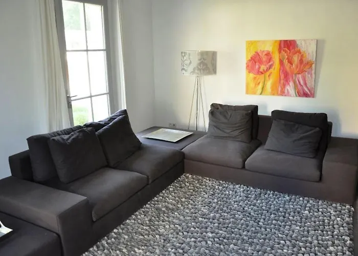 Chateau Les Merles Et Ses Hotel Mouleydier