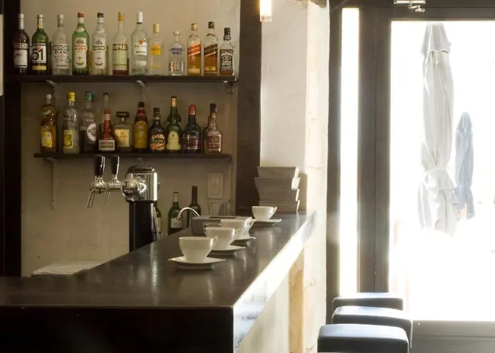 Chateau Les Merles Et Ses Hotel 4*