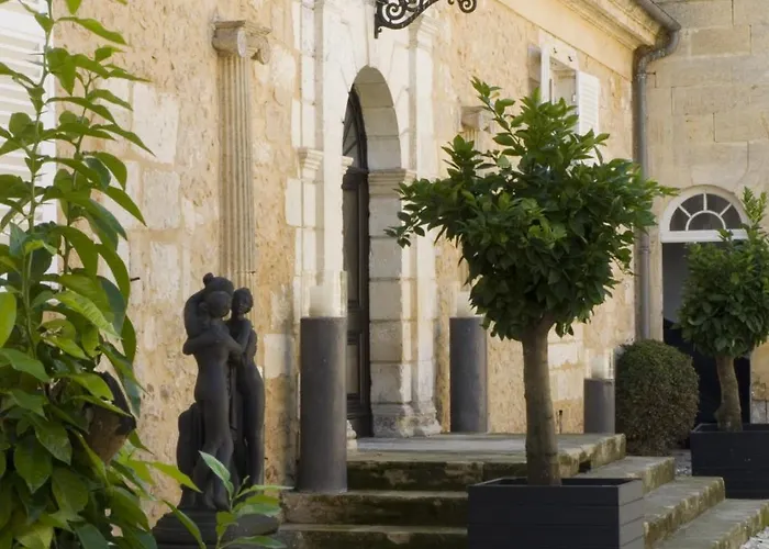 Chateau Les Merles Et Ses