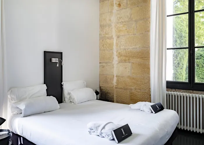 Chateau Les Merles Et Ses 4*