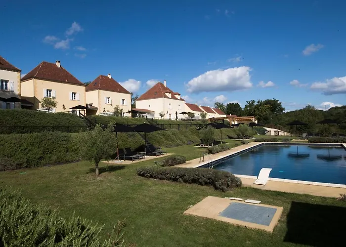 Chateau Les Merles Et Ses Mouleydier