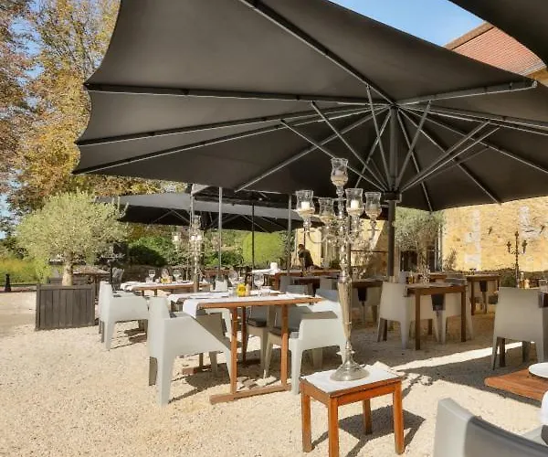 Chateau Les Merles Et Ses Hotel 4*