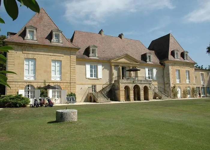 Chateau Les Merles Et Ses Hotel 4*