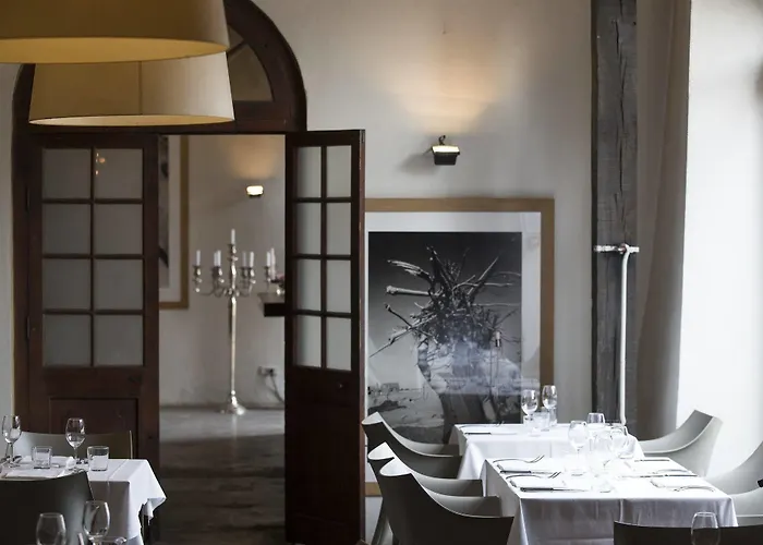 Chateau Les Merles Et Ses Hotel Mouleydier