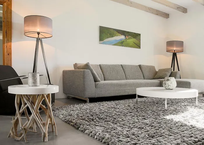 Chateau Les Merles Et Ses Hotel Mouleydier