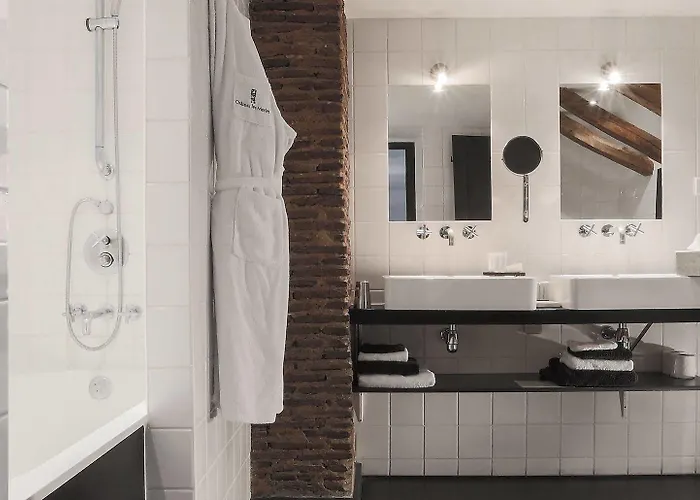 Hotel Chateau Les Merles Et Ses