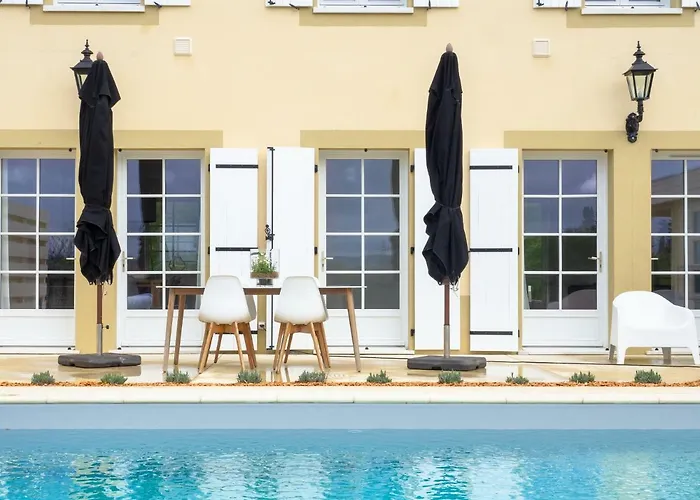 Hotel Chateau Les Merles Et Ses Mouleydier