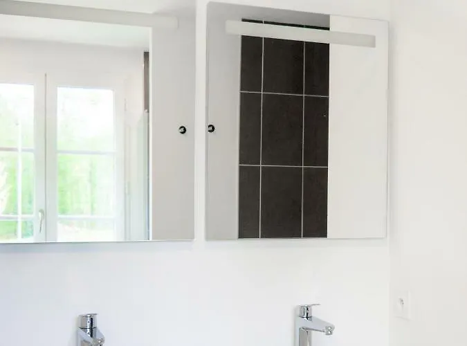 Hotel Chateau Les Merles Et Ses